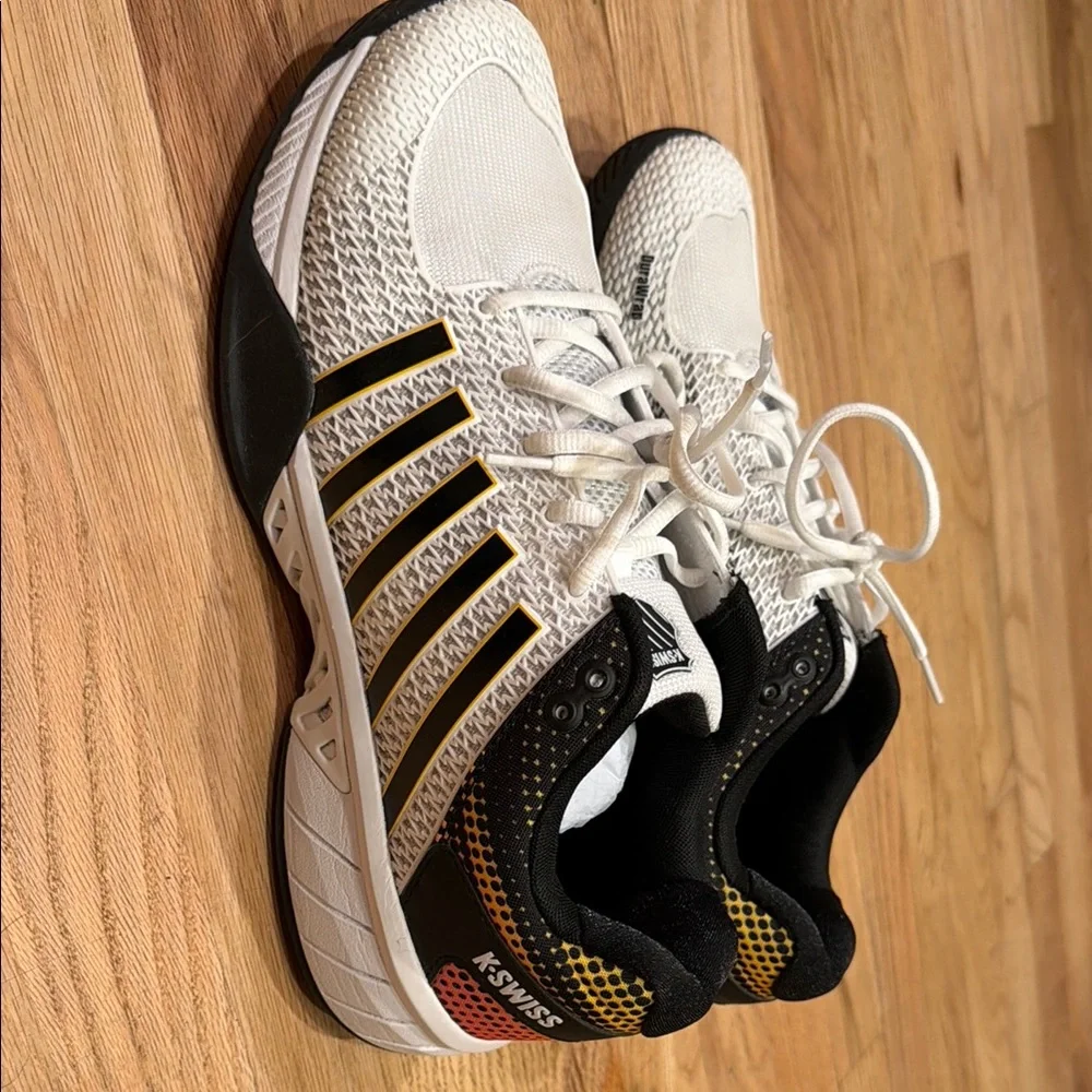 K-Swiss Men’s White Sneakers with Black and Gold Accents